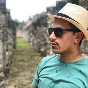 Meet your Posher, Daniel